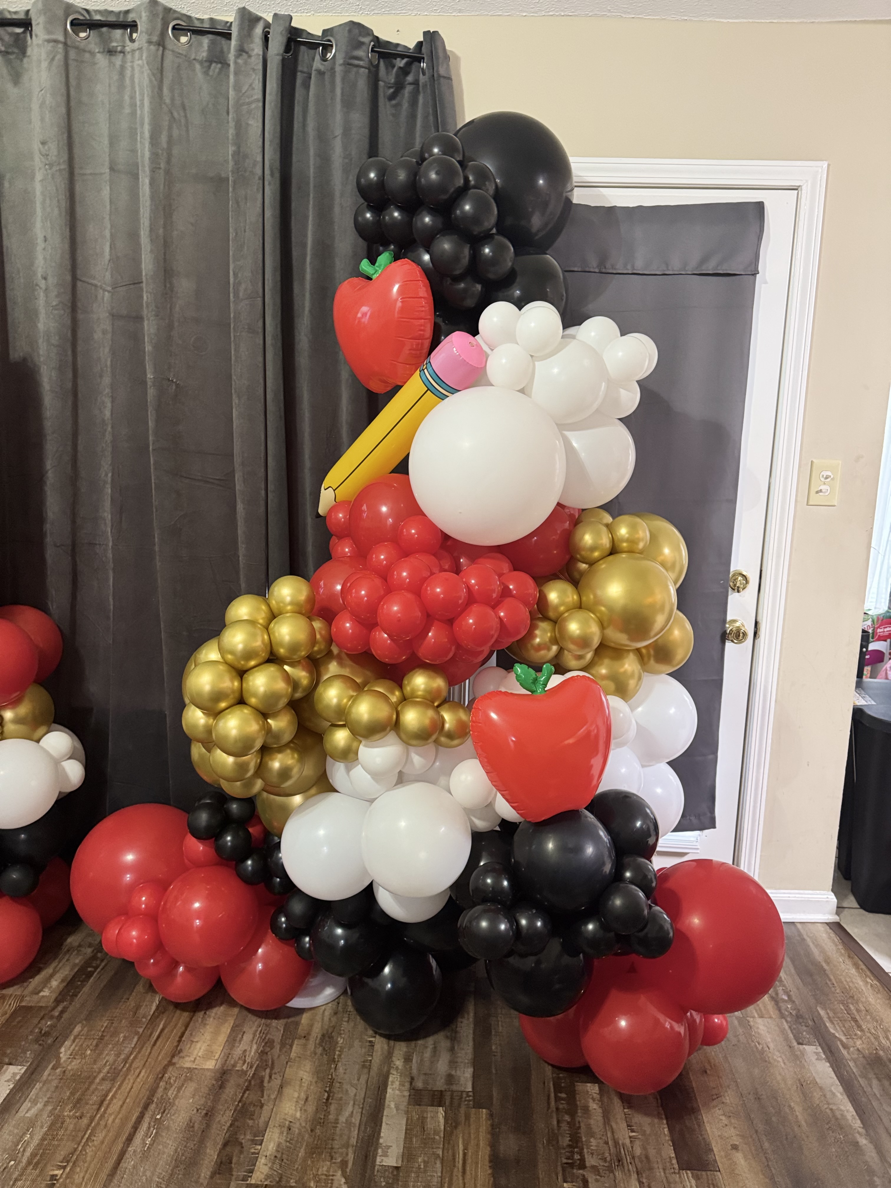 Deluxe Garland